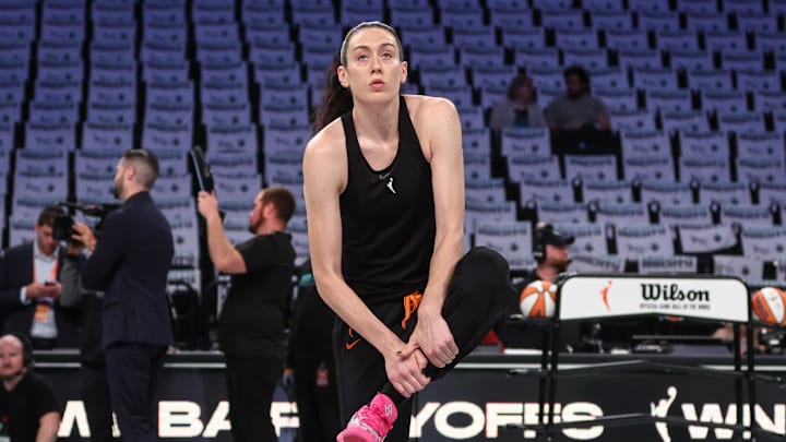 Sep 17, 2025; Brooklyn, New York, USA; New York Liberty forward Breanna Stewart (30) warms up prior to game two of round one for the 2025 WNBA Playoffs at Barclays Center. Mandatory Credit: Wendell Cruz-Imagn Images Sep 17, 2025; Brooklyn, New York, USA; New York Liberty forward Breanna Stewart (30) warms up prior to game two of round one for the 2025 WNBA Playoffs at Barclays Center. Mandatory Credit: Wendell Cruz-Imagn Images