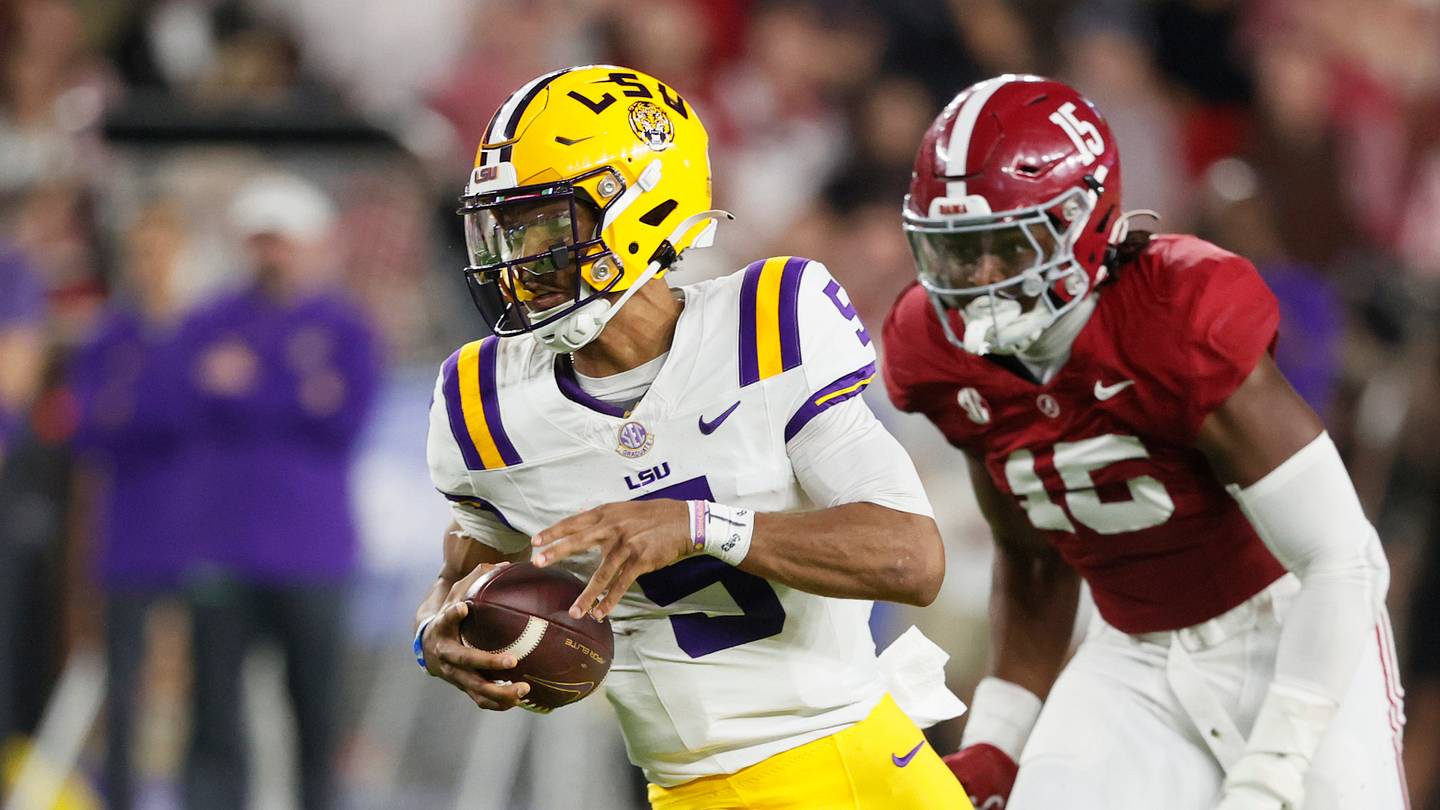 ESPN Trolls Jayden Daniels While Revealing College Football's Bottom 10 Teams