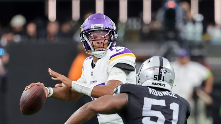 Minnesota Vikings v Las Vegas Raiders