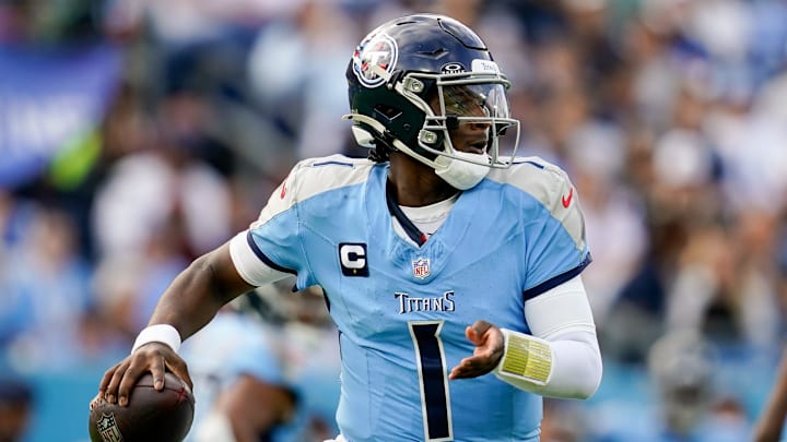 Tennessee Titans quarterback Cam Ward (1) looks for a receiver during the fourth quarter against the New Orleans Saints at Nissan Stadium in Nashville, Tenn., Sunday, Dec. 28, 2025.