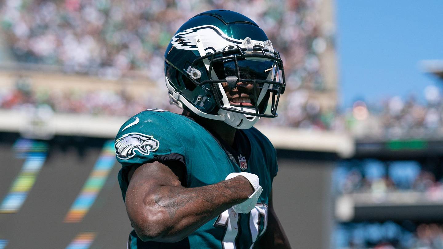 Former Eagles first-round bust granted one final shot on NFL roster