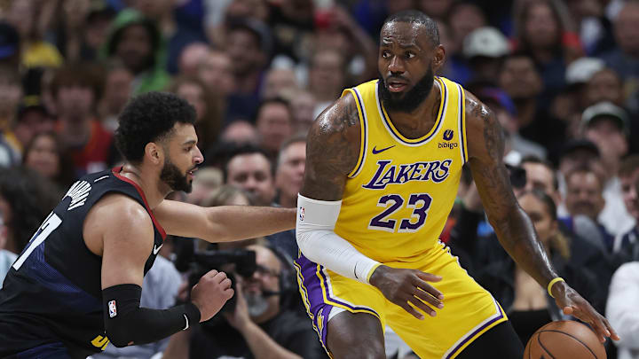 James espera tener mayor ayuda defensiva en el tercero de la serie