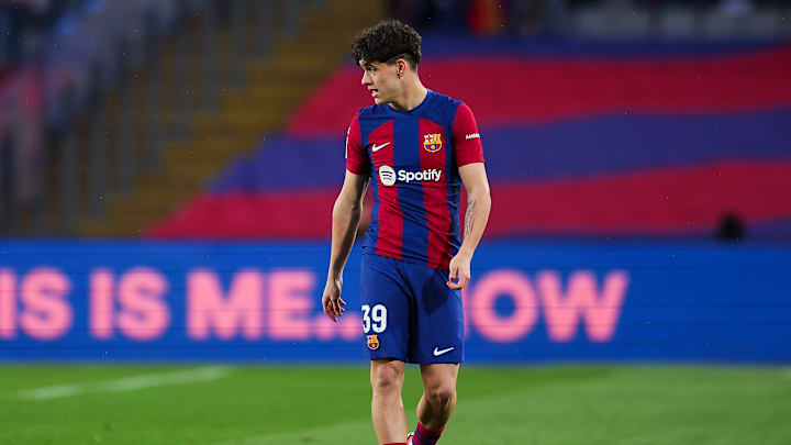 PSG is eyeing FC Barcelona players to bolster their defense for the 2024-25 season, reports indicate.