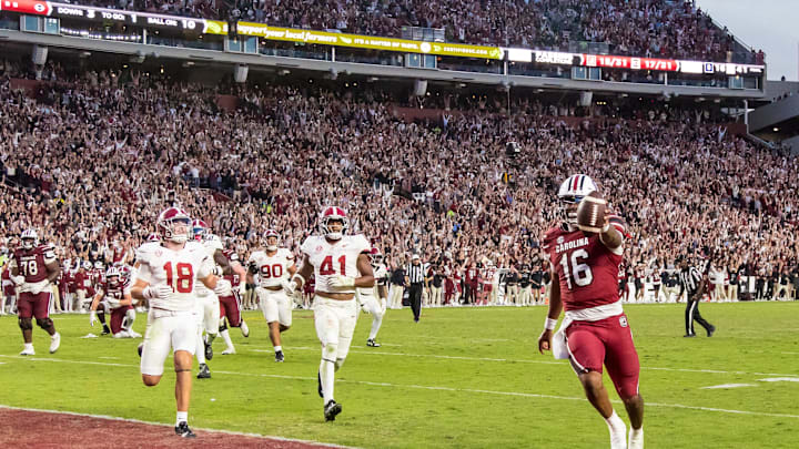 Oct 25, 2025; Columbia, South Carolina, USA; South Carolina Gamecocks quarterback Lanorris Sellers (16) scores a rushing touchdown against the Alabama Crimson Tide in the fourth quarter at Williams-Brice Stadium. Mandatory Credit: Jeff Blake-Imagn Images Oct 25, 2025; Columbia, South Carolina, USA; South Carolina Gamecocks quarterback Lanorris Sellers (16) scores a rushing touchdown against the Alabama Crimson Tide in the fourth quarter at Williams-Brice Stadium. Mandatory Credit: Jeff Blake-Imagn Images