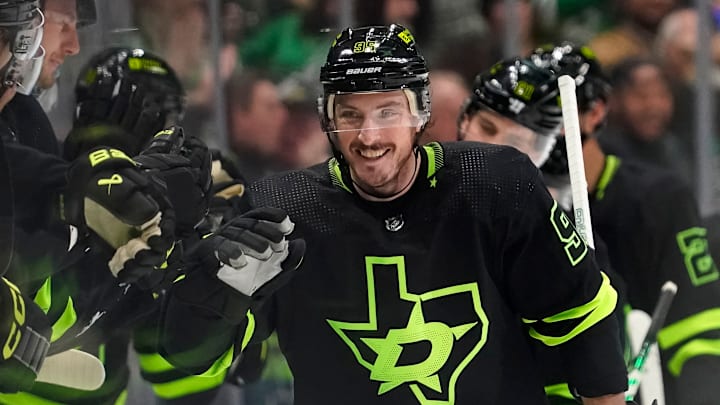 Duchene Streaks, Stars Dazzle