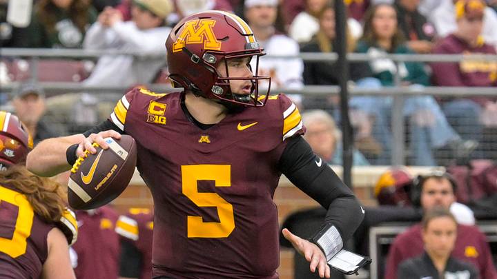 Drake Lindsey and Minnesota are home underdogs against Michigan.