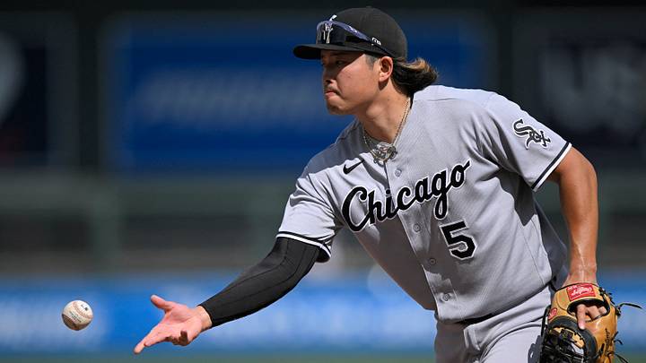 Aug 30, 2026; Minneapolis, Minnesota, USA;  Chicago White Sox infielder Munetaka Murakami (5) flips the ball to first for a force out against the Minnesota Twins during the sixth inning at Target Field.  Mandatory Credit: Nick Wosika-Imagn Images