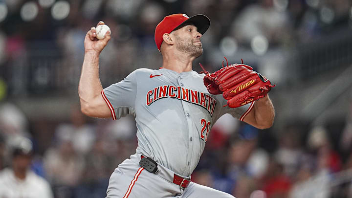 Sep 9, 2024; Cumberland, Georgia, USA; Cincinnati Reds starting pitcher Nick Martinez (28) pitches against the Atlanta Braves during the seventh inning at Truist Park. Mandatory Credit: Dale Zanine-Imagn Images Sep 9, 2024; Cumberland, Georgia, USA; Cincinnati Reds starting pitcher Nick Martinez (28) pitches against the Atlanta Braves during the seventh inning at Truist Park. Mandatory Credit: Dale Zanine-Imagn Images