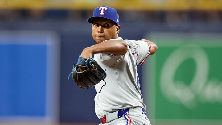 Texas Rangers relief pitcher Jose Leclerc (25) throws