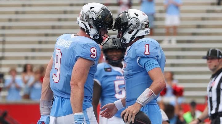 Houston QB Conner Weigman celebrates with TE Patrick Overmyer after scoring a touchdown during the third quarter against UCF at TDECU Stadium. Mandatory Credit: Troy Taormina-Imagn Images Houston QB Conner Weigman celebrates with TE Patrick Overmyer after scoring a touchdown during the third quarter against UCF at TDECU Stadium. Mandatory Credit: Troy Taormina-Imagn Images