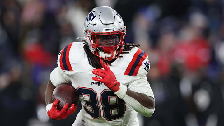 New England Patriots v Baltimore Ravens - NFL 2025