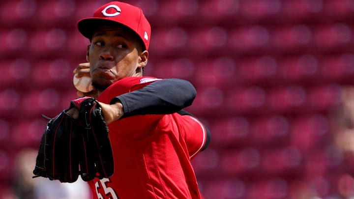 Cincinnati Reds relief pitcher Dauri Moreta (55) delivers in the ninth inning.