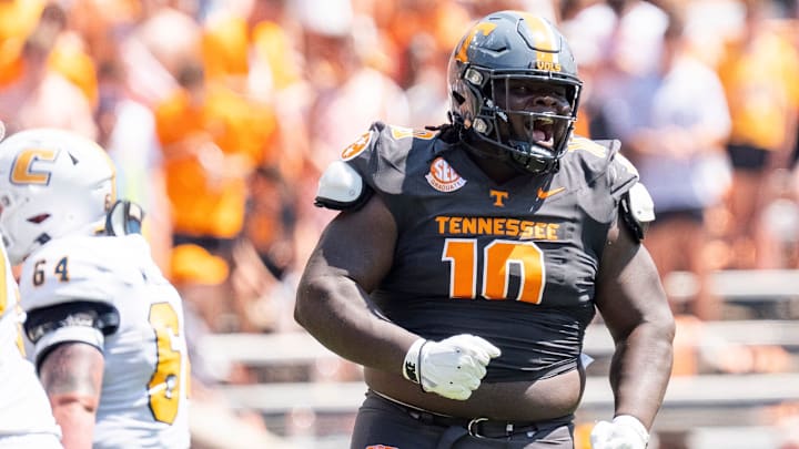 Will Tennessee defensive lineman Elijah Simmons be Mr. Irrelevant in the 2025 NFL Draft?