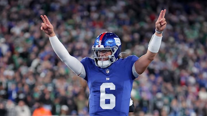 Oct 9, 2025; East Rutherford, New Jersey, USA; New York Giants quarterback Jaxson Dart (6) celebrates after a touchdown against the Philadelphia Eagles during the fourth quarter of the game at MetLife Stadium. Oct 9, 2025; East Rutherford, New Jersey, USA; New York Giants quarterback Jaxson Dart (6) celebrates after a touchdown against the Philadelphia Eagles during the fourth quarter of the game at MetLife Stadium.