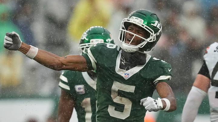 New York Jets wide receiver Garrett Wilson (5) celebrates after a play during a game against the Cleveland Browns at MetLife Stadium, Oct 11, 2026, East Rutherford, NJ, USA. New York Jets wide receiver Garrett Wilson (5) celebrates after a play during a game against the Cleveland Browns at MetLife Stadium, Oct 11, 2026, East Rutherford, NJ, USA.
