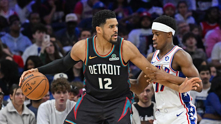 Apr 4, 2026; Philadelphia, Pennsylvania, USA; Detroit Pistons forward Tobias Harris (12) is defended by Philadelphia 76ers guard Vj Edgecombe (77) during the second half at Xfinity Mobile Arena. Mandatory Credit: Eric Hartline-Imagn Images Apr 4, 2026; Philadelphia, Pennsylvania, USA; Detroit Pistons forward Tobias Harris (12) is defended by Philadelphia 76ers guard Vj Edgecombe (77) during the second half at Xfinity Mobile Arena. Mandatory Credit: Eric Hartline-Imagn Images