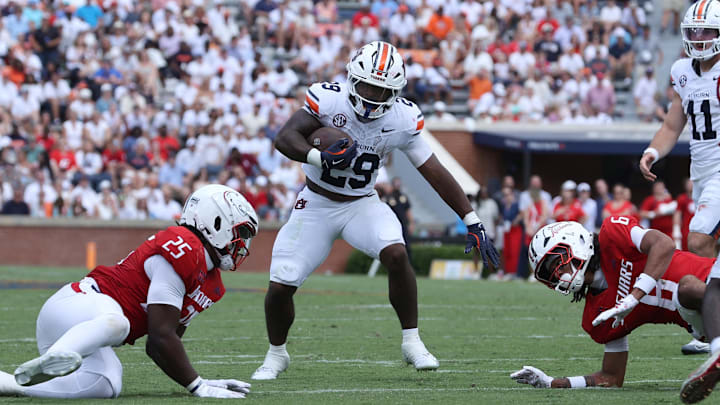 Auburn Tigers running back Omar Mabson II could see more snaps after Damari Alston's departure.
