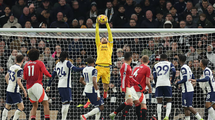 Guglielmo Vicario catches a cross