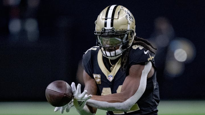 New Orleans Saints running back Alvin Kamara (41) drops a pass late in the fourth quarter at Caesars Superdome. 