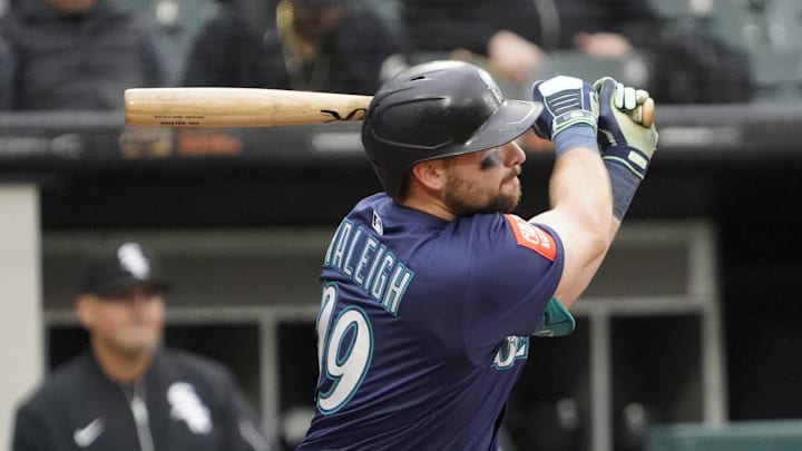 Seattle Mariners catcher Cal Raleigh (29) hits a home run against the Chicago White Sox during the sixth inning at Rate Field on May 21.