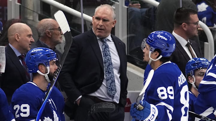 Mar 12, 2026; Toronto, Ontario, CAN; Toronto Maple Leafs head coach Craig Berube talks forward Benoit-Olivier Groulx (29) and forward Nic Robertson (89)  during a break in the action against the Anaheim Ducks during the third period at Scotiabank Arena. Mandatory Credit: John E. Sokolowski-Imagn Images