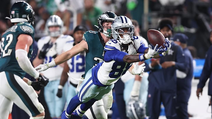 Sep 4, 2025; Philadelphia, Pennsylvania, USA; Dallas Cowboys wide receiver CeeDee Lamb (88) misses a diving catch against the Philadelphia Eagles at Lincoln Financial Field. Mandatory Credit: Bill Streicher-Imagn Images