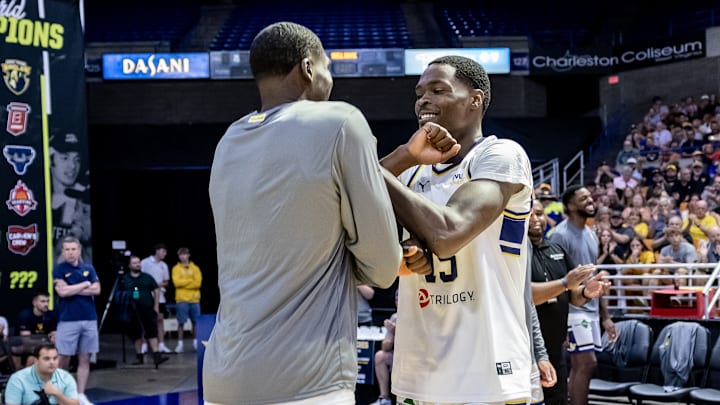 Best Virginia forward Wesley Harris (15) Best Virginia forward Wesley Harris (15)