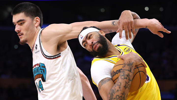 Memphis Grizzlies v Los Angeles Lakers