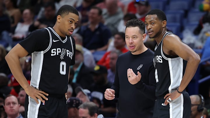 Mitch Johnson, Keldon Johnson, De'Aaron Fox