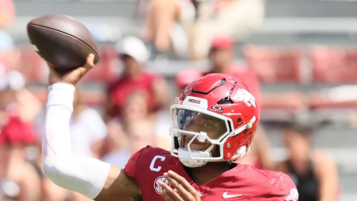Sep 27, 2025; Fayetteville, Arkansas, USA; Arkansas Razorbacks quarterback Taylen Green (10) passes during the third quarter against the Notre Dame Fighting Irish at Donald W. Reynolds Razorback Stadium. Notre Dame won 56-13. Mandatory Credit: Nelson Chenault-Imagn Images Sep 27, 2025; Fayetteville, Arkansas, USA; Arkansas Razorbacks quarterback Taylen Green (10) passes during the third quarter against the Notre Dame Fighting Irish at Donald W. Reynolds Razorback Stadium. Notre Dame won 56-13. Mandatory Credit: Nelson Chenault-Imagn Images
