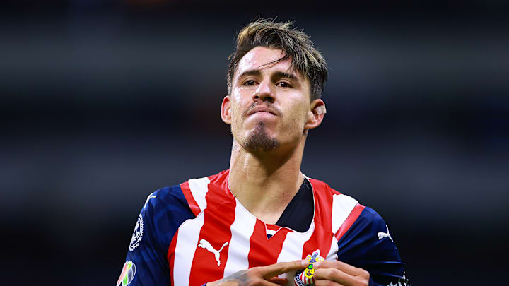 El jugador Cristian 'Chicote' Calderón podría ser una baja de Chivas.