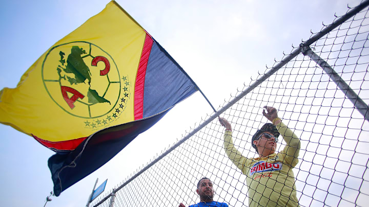 La afición azulcrema pide que haya modificaciones en la alineación 