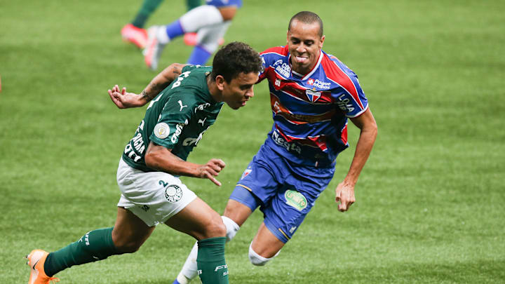 Palmeiras e Fortaleza se enfrentam em duelo importantíssimo nesta 35ª rodada do Campeonato Brasileiro.