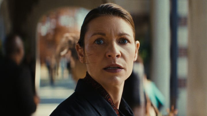 THE BEAST IN ME. Claire Danes as Aggie Wiggs in Episode 103 of The Beast in Me. Cr. Courtesy of Netflix © 2025