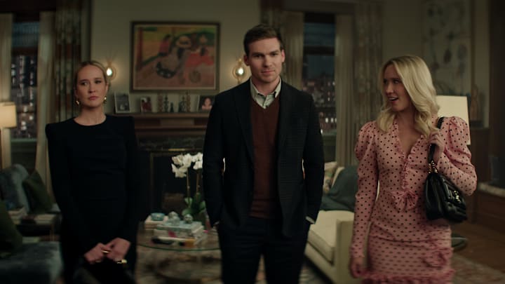 You. (L to R) Anna Camp as Reagan Lockwood, Pete Ploszek as Harrison, Anna Camp as Maddie Lockwood in episode 502 of You. Cr. Courtesy of Netflix © 2025