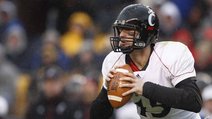 UC/Pittsburgh Sports Saturday December 5, 2009: Cincinnati quarterback Tony Pike (15) looks down field to pass in the 3rd quarter in Pittsburgh, Pennsylvania Saturday December 5, 2009 at Heinz Field. Cincinnati won 45 to 44 over Pittsburgh. The Enquirer/ Joseph Fuqua IIUc36 UC/Pittsburgh Sports Saturday December 5, 2009: Cincinnati quarterback Tony Pike (15) looks down field to pass in the 3rd quarter in Pittsburgh, Pennsylvania Saturday December 5, 2009 at Heinz Field. Cincinnati won 45 to 44 over Pittsburgh. The Enquirer/ Joseph Fuqua IIUc36