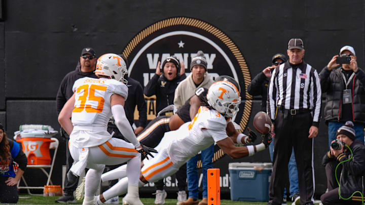 Tennessee defensive back Jermod McCoy (3) catches the fumble and gains control during the second quarter at FirstBank Stadium in Nashville, Tenn., Saturday, Nov. 30, 2024.