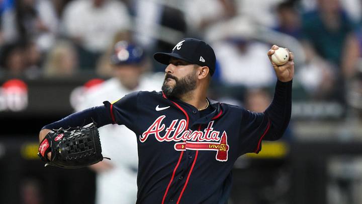 Jul 27, 2026; New York City, New York, USA; Atlanta Braves pitcher Martín Pérez (33) pitches against the New York Mets during the first inning at Citi Field. Mandatory Credit: John Jones-Imagn Images