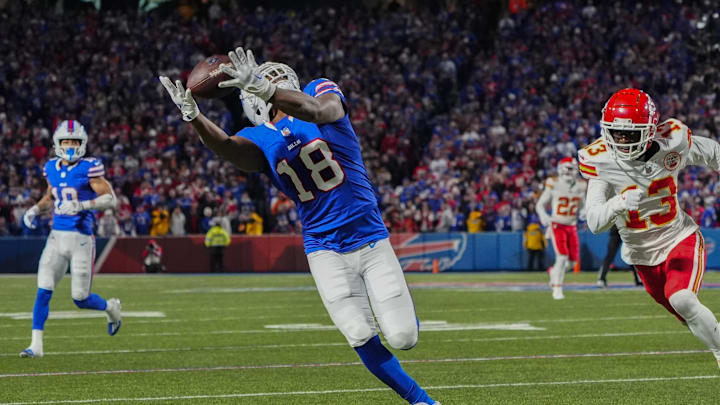 Buffalo Bills wide receiver Amari Cooper makes a catch against the Kansas City Chiefs.