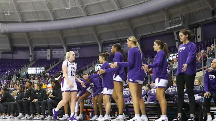 HVL going to the bench against Colorado HVL going to the bench against Colorado