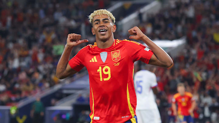 Lamine Yamal pode conquistar seu segundo título pela Espanha