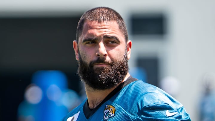 Jacksonville Jaguars guard Patrick Mekari (65) takes a breather during the fourth organized team activity at the Miller Electric Center in Jacksonville, Fla. Tuesday, May 27, 2025. [Doug Engle/Florida Times-Union]