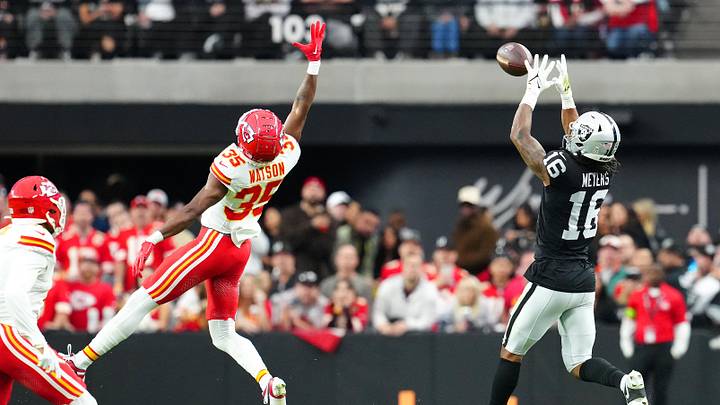 Nov 26, 2023; Paradise, Nevada, USA; Las Vegas Raiders wide receiver Jakobi Meyers (16) makes a catch behind Kansas City Chiefs cornerback Jaylen Watson (35) during the first quarter at Allegiant Stadium. Mandatory Credit: Stephen R. Sylvanie-USA TODAY Sports Nov 26, 2023; Paradise, Nevada, USA; Las Vegas Raiders wide receiver Jakobi Meyers (16) makes a catch behind Kansas City Chiefs cornerback Jaylen Watson (35) during the first quarter at Allegiant Stadium. Mandatory Credit: Stephen R. Sylvanie-USA TODAY Sports