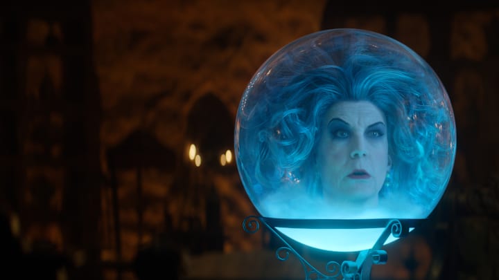 Jamie Lee Curtis as Madame Leota in Disney's HAUNTED MANSION. Photo courtesy of Disney. © 2023