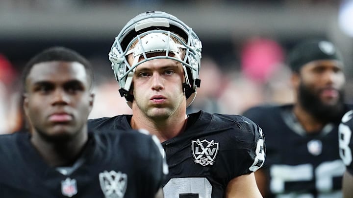 Las Vegas Raiders tight end Brock Bowers. Mandatory Credit: Stephen R. Sylvanie-Imagn Images