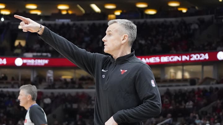 Apr 5, 2024; Chicago, Illinois, USA; Chicago Bulls head coach Billy Donovan gestures to his team against the New York Knicks during the first quarter at United Center. Mandatory Credit: David Banks-USA TODAY Sports