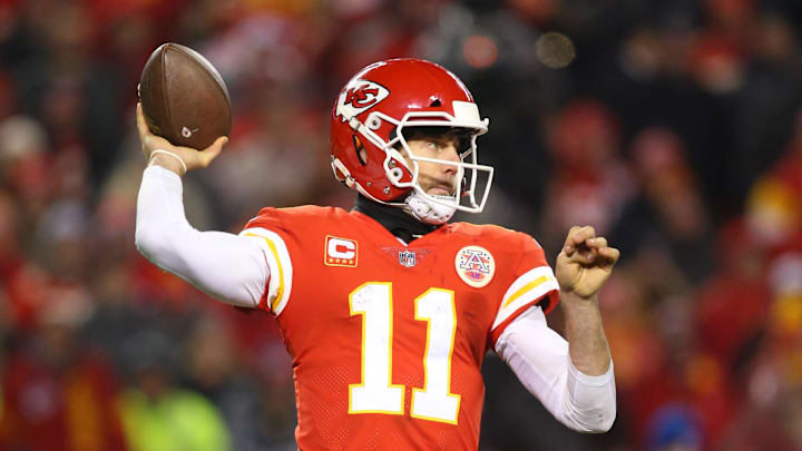 Jan 6, 2018; Kansas City, MO, USA; Kansas City Chiefs quarterback Alex Smith throws a pass against the Tennessee Titans during the fourth quarter in the AFC Wild Card playoff football game at Arrowhead Stadium. Mandatory Credit: Jay Biggerstaff-Imagn Images Jan 6, 2018; Kansas City, MO, USA; Kansas City Chiefs quarterback Alex Smith throws a pass against the Tennessee Titans during the fourth quarter in the AFC Wild Card playoff football game at Arrowhead Stadium. Mandatory Credit: Jay Biggerstaff-Imagn Images