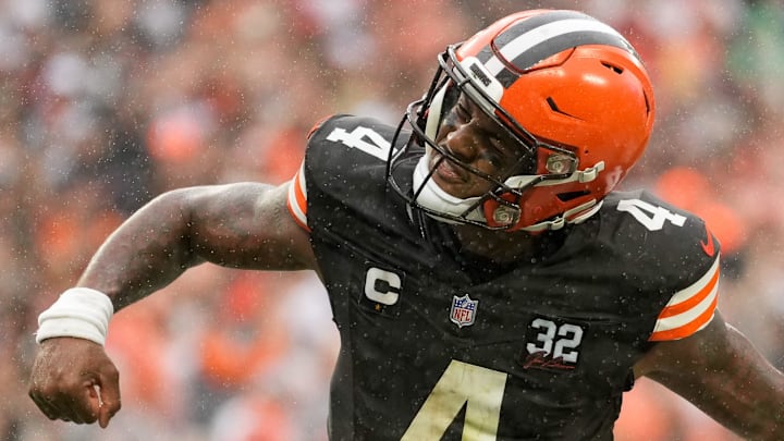 Cleveland Browns quarterback Deshaun Watson (4) celebrates after running on a 2-point conversion in Cleveland Browns quarterback Deshaun Watson (4) celebrates after running on a 2-point conversion in