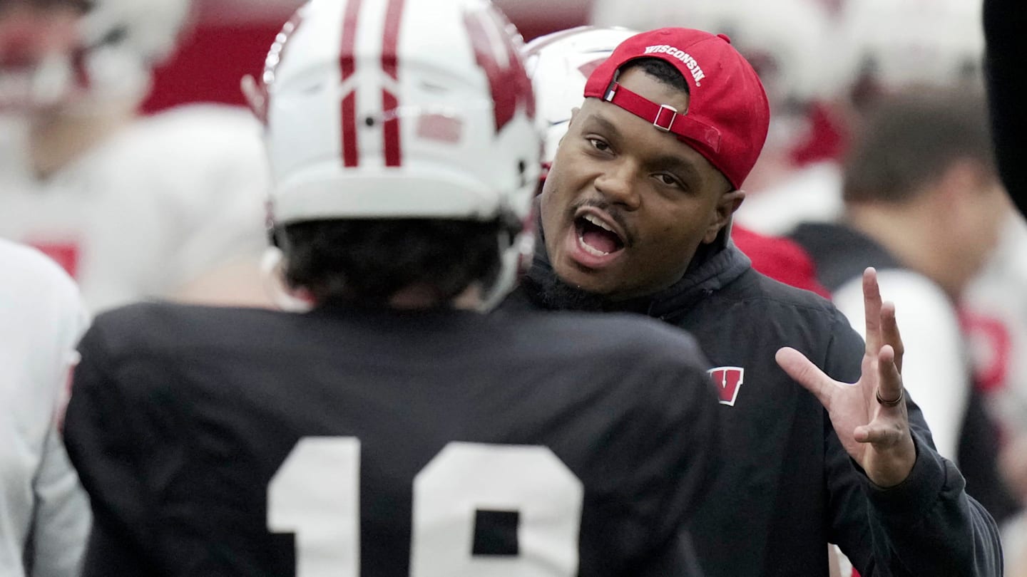 Wisconsin Badgers continue to see a shake up with the offensive coaching staff