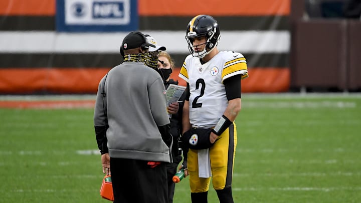 Pittsburgh Steelers v Cleveland Browns